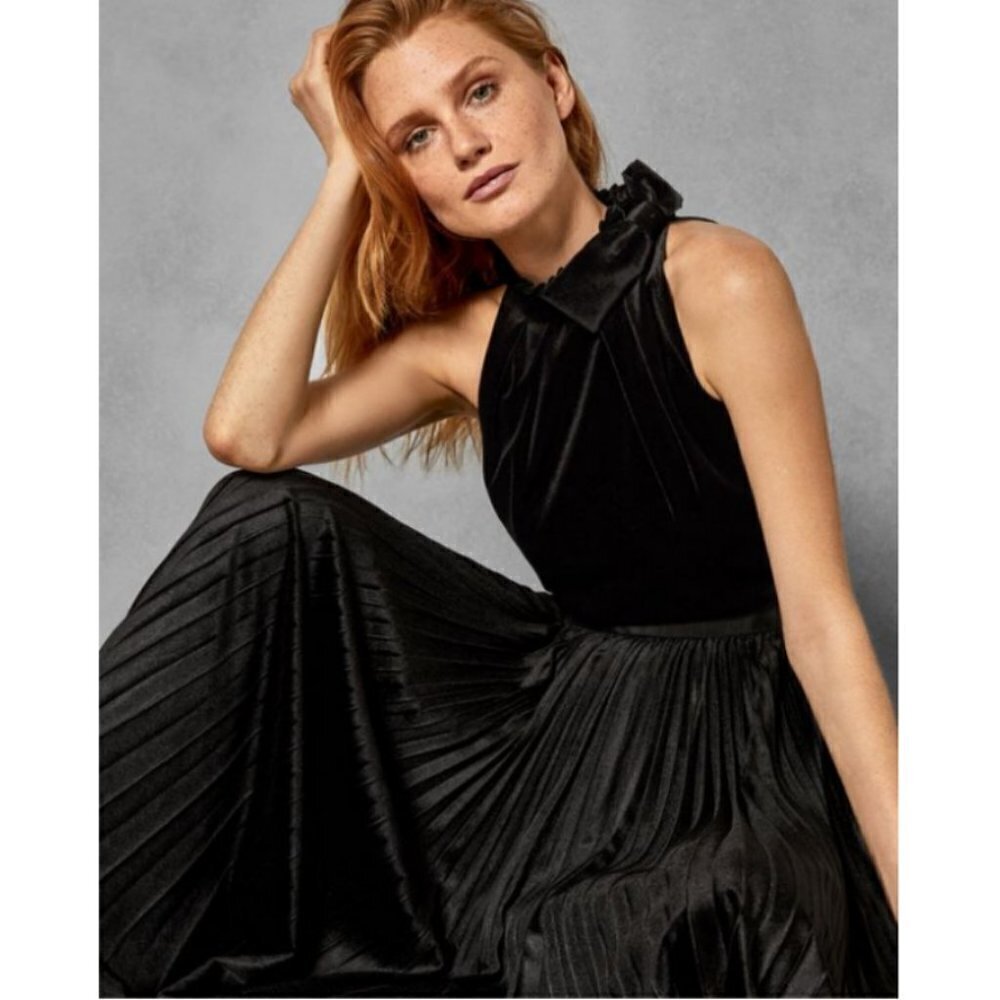 💕TED BAKER💕 Cornela Pleated Velvet Midi Dress ~ Black TB3 US 8 NWT